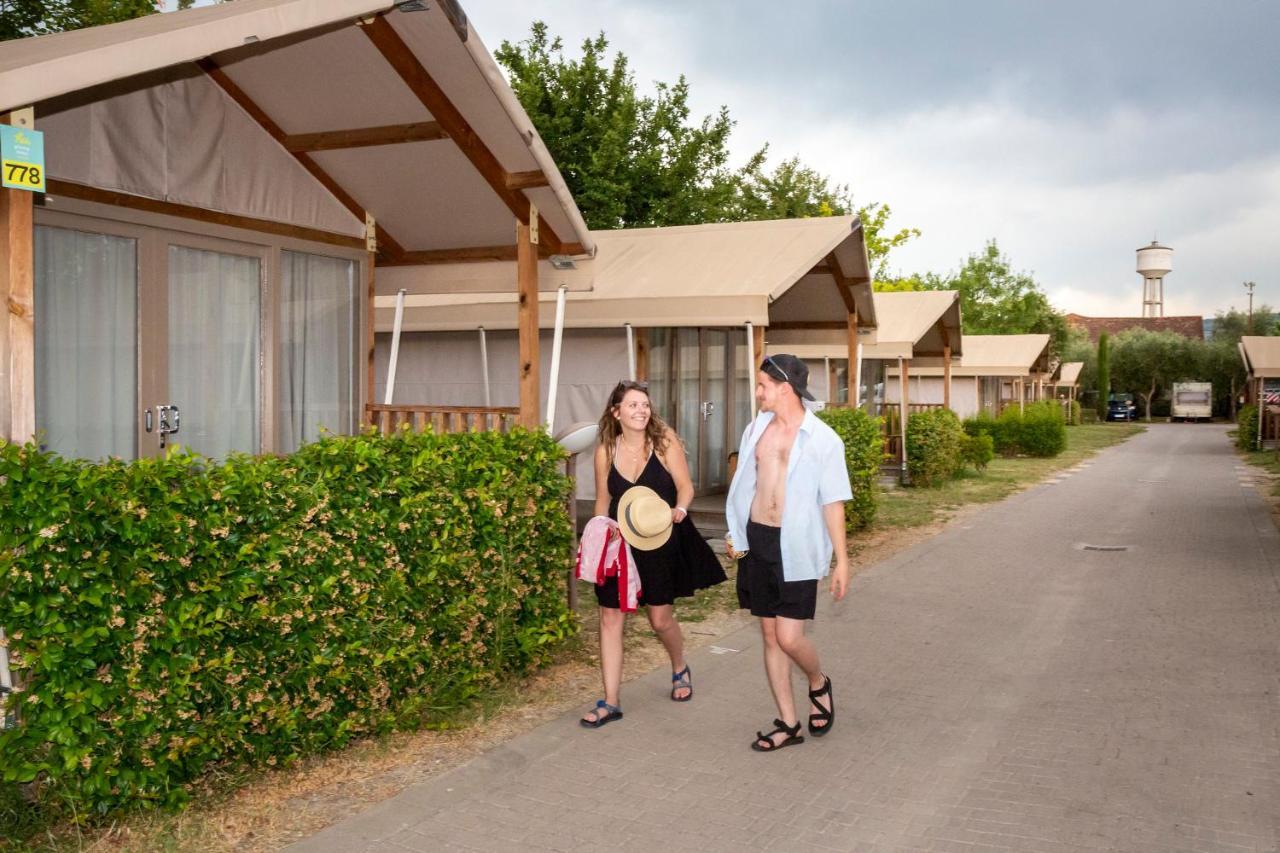 Hu Roma Camping In Town Exterior photo