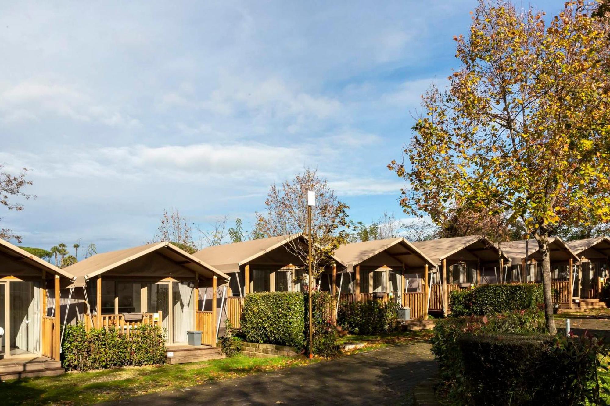 Hu Roma Camping In Town Exterior photo